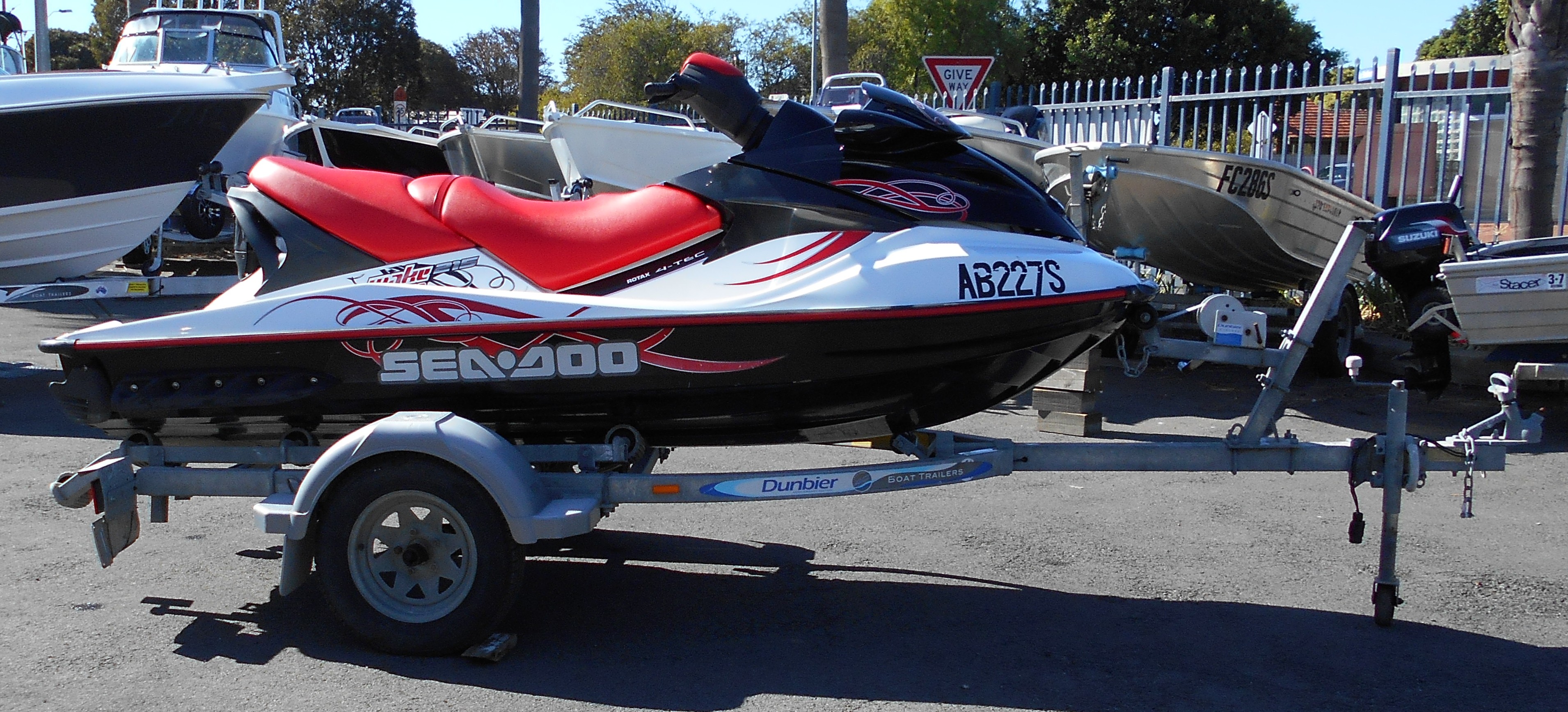 2009 WAKE PRO 215 - 2